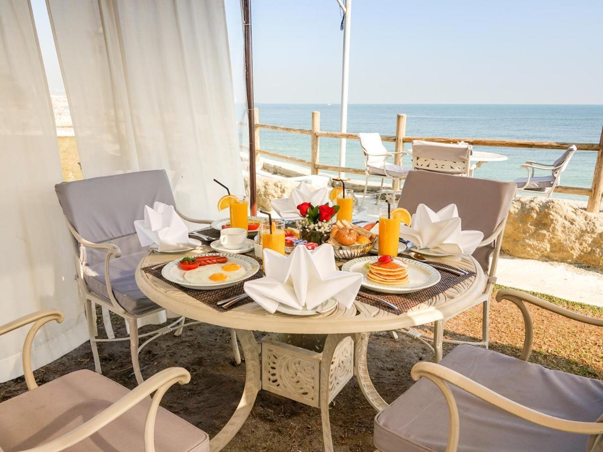 Al Kout Beach Hotel Kuwait City Екстер'єр фото
