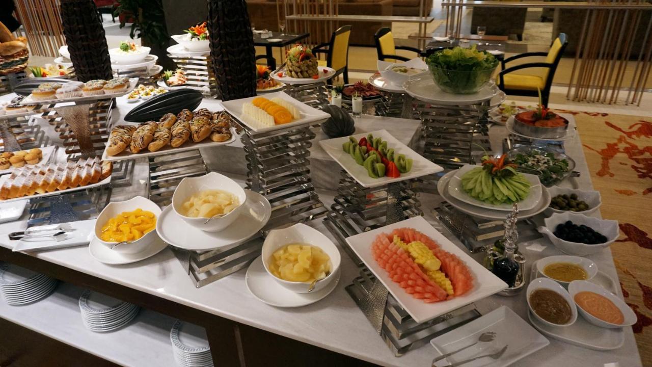 Al Kout Beach Hotel Kuwait City Екстер'єр фото